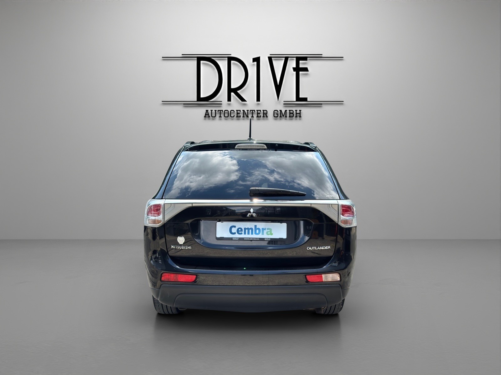 MITSUBISHI Outlander 2.2 DID Navigator Safety 4WD Automatic - 6