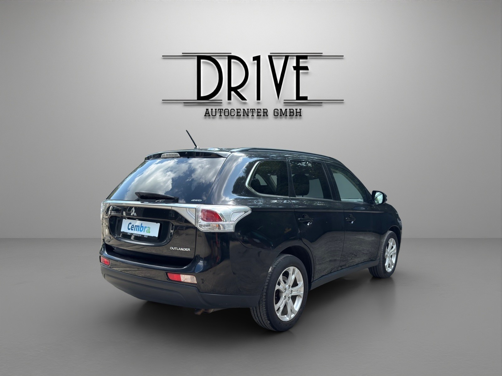 MITSUBISHI Outlander 2.2 DID Navigator Safety 4WD Automatic - 5