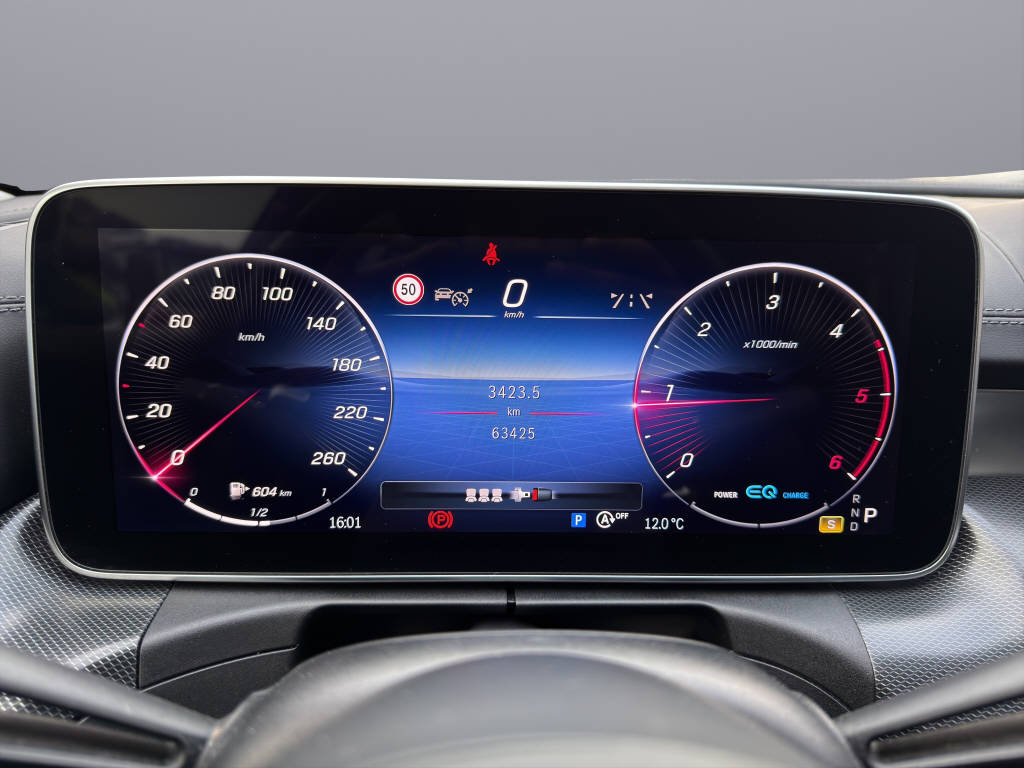 MERCEDES-BENZ C 220 d AMG Line 4matic Kombi - 12