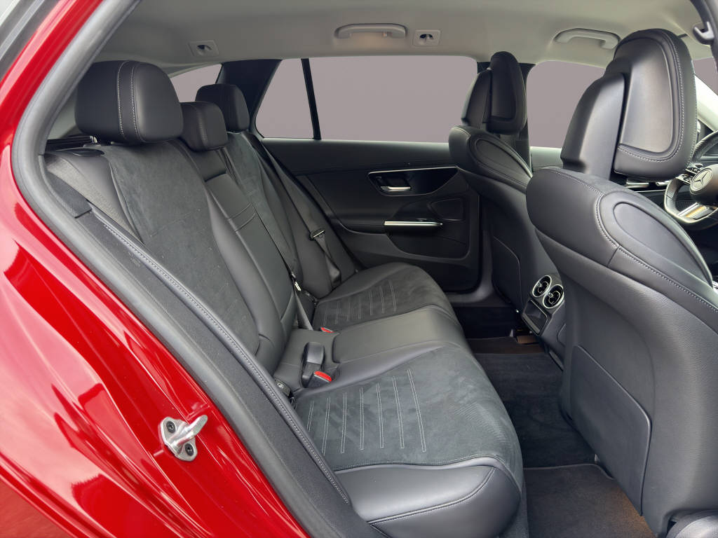 MERCEDES-BENZ C 220 d AMG Line 4matic Kombi - 13