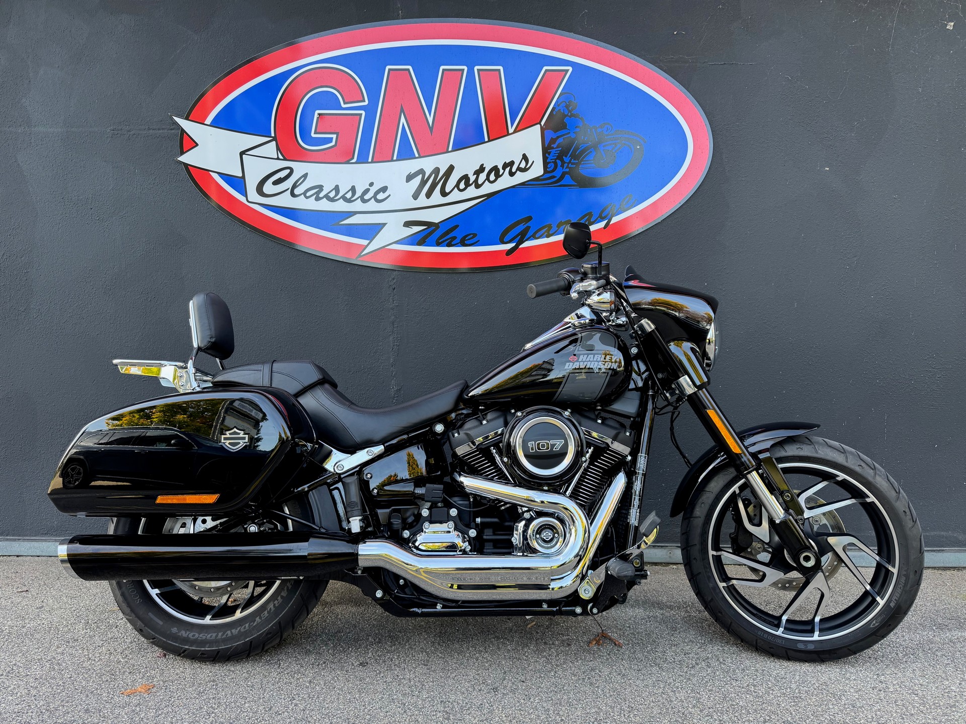 HARLEY-DAVIDSON FLSB Sport Glide 107 ABS