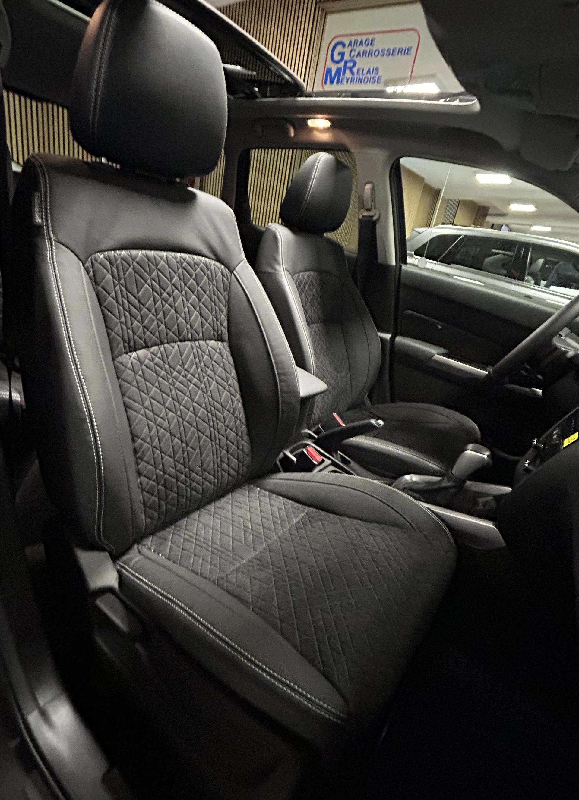 SUZUKI Vitara 1.4 T Compact Top Hybrid 4x4 - 17