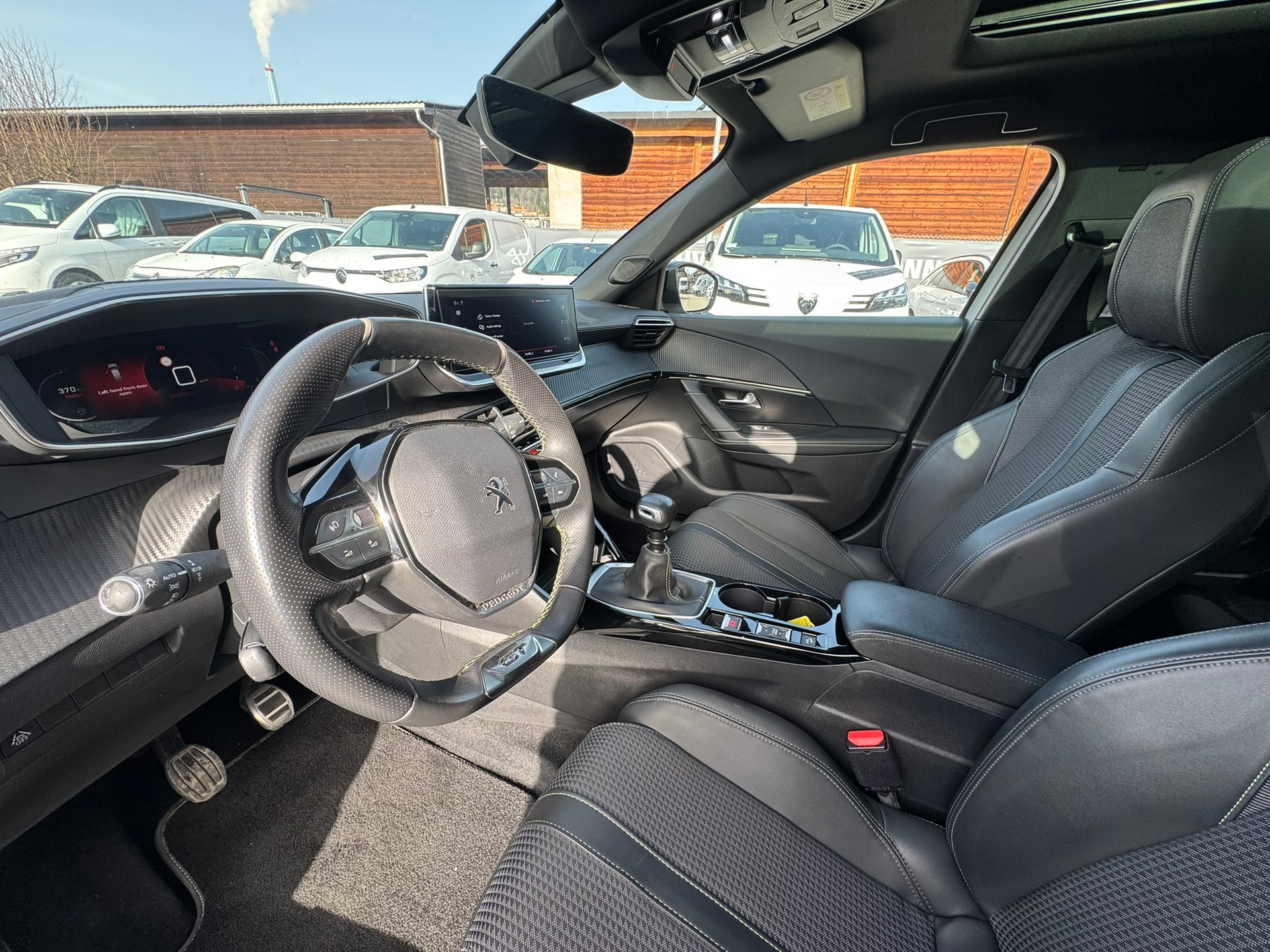 PEUGEOT 2008 1.5 BlueHDi GT Line - 6