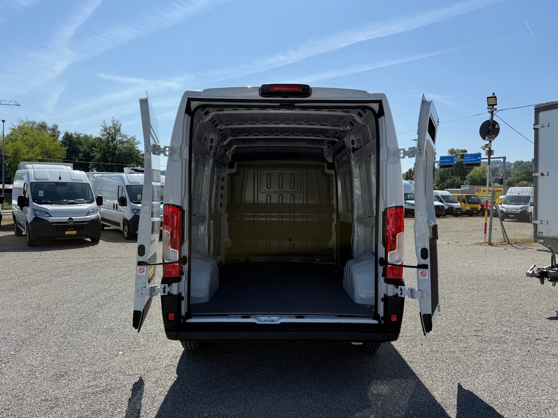 CITROEN Jumper 35 2.2 BlueHDI 140 L2H2 neues Interieur - 3