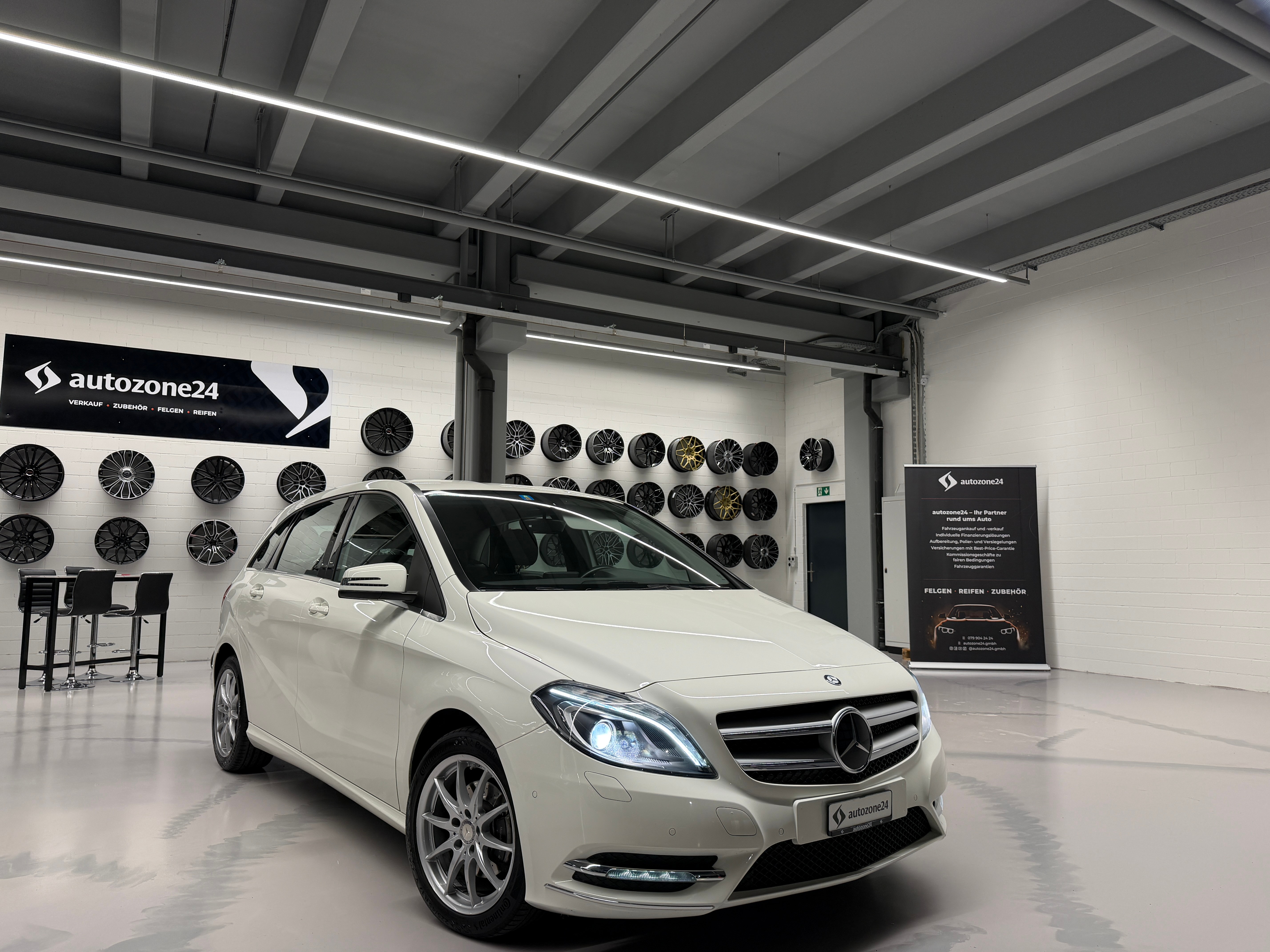 MERCEDES BENZ B 200