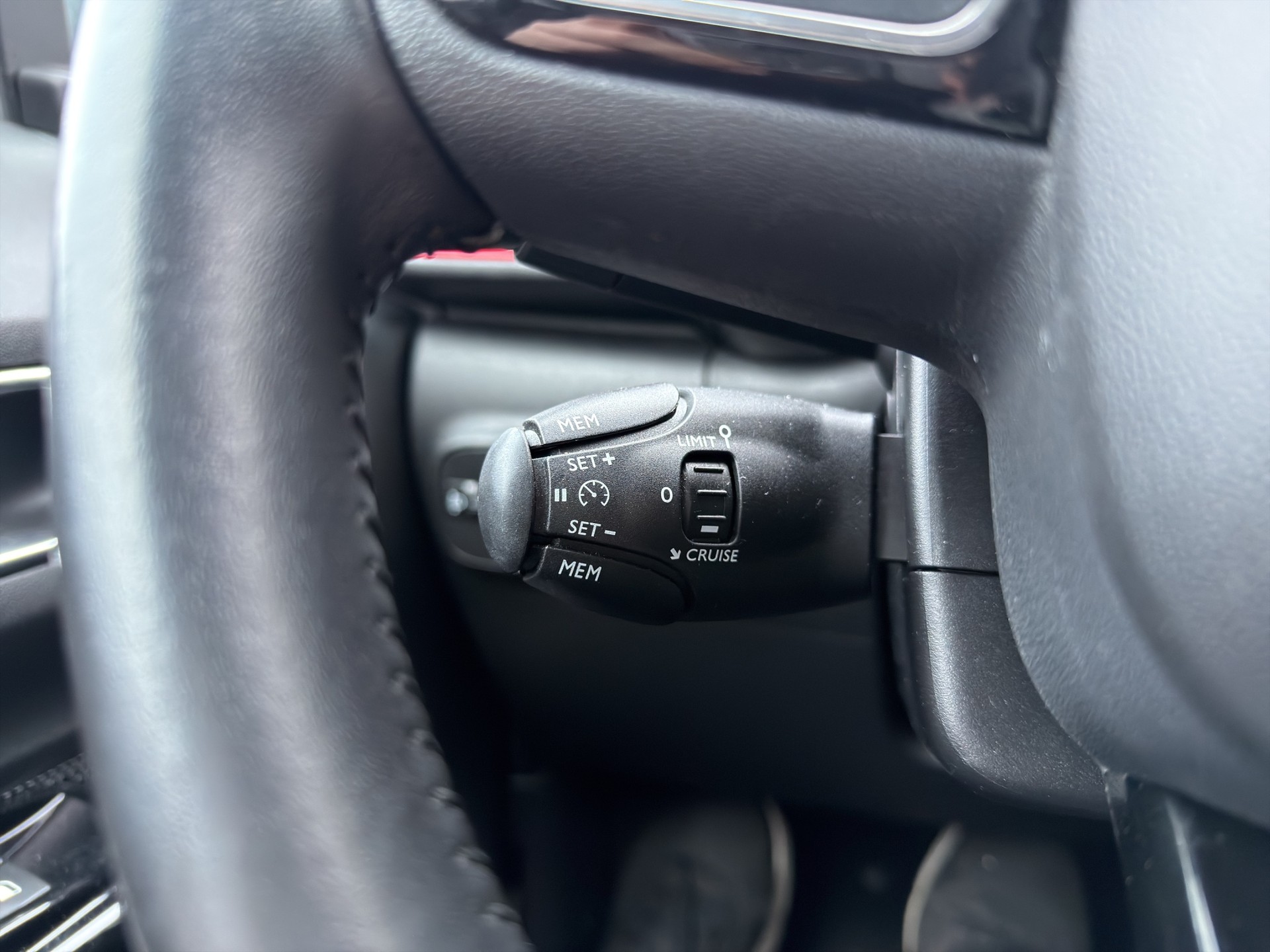 CITROEN C3 1.2 PureTech Shine - 24