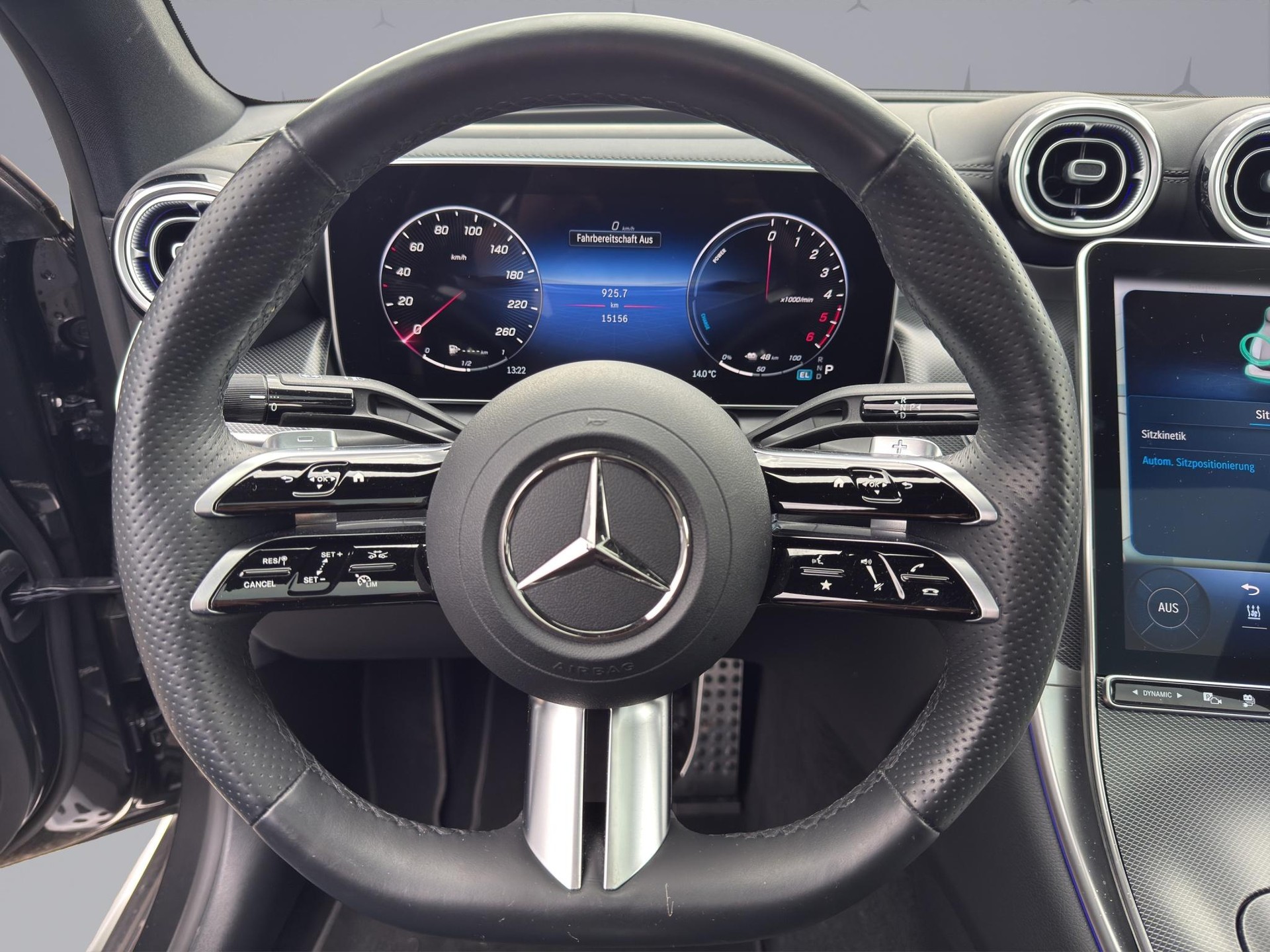 MERCEDES-BENZ GLC 300 de AMG Line 4matic Coupé - 11