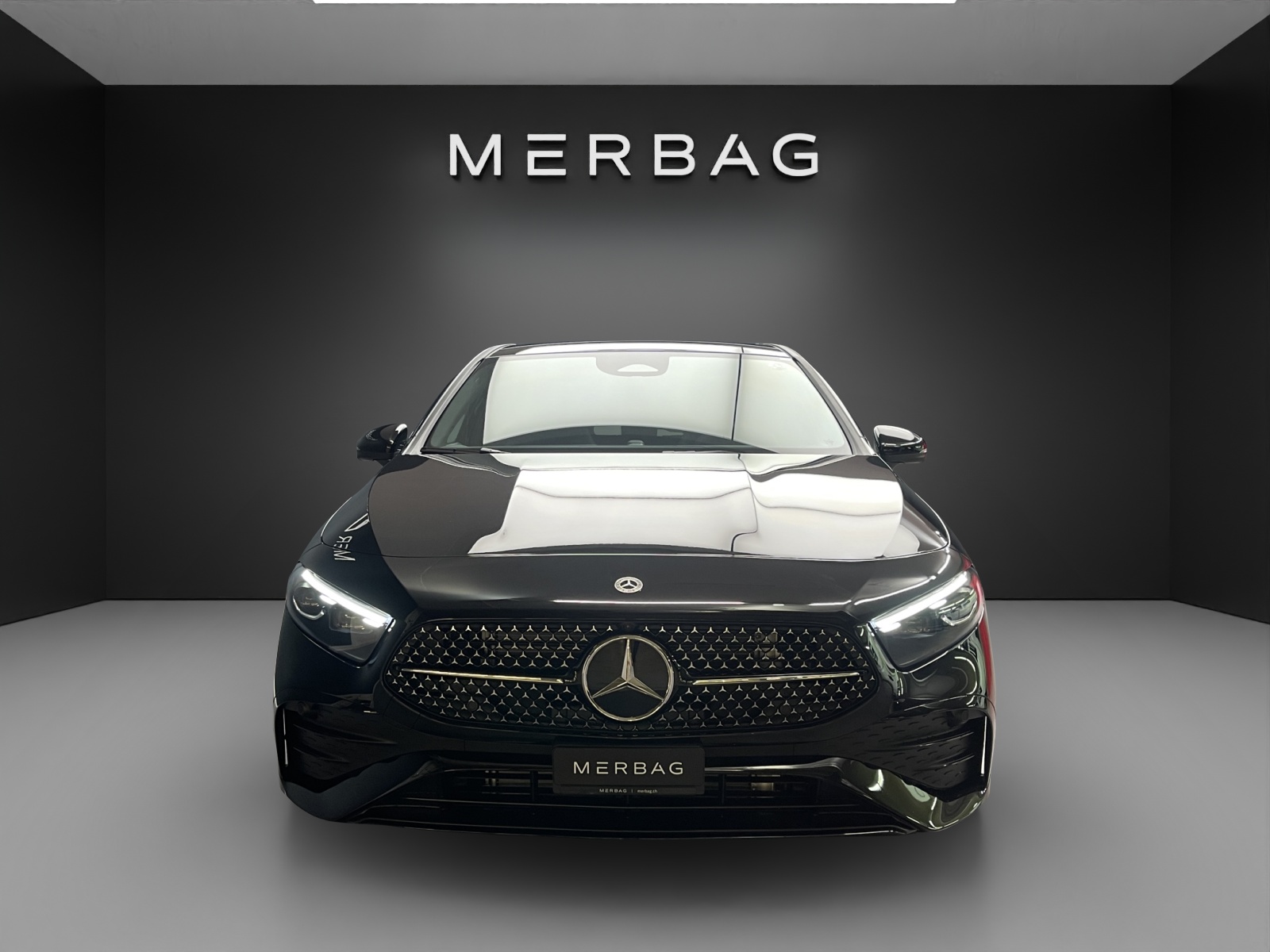 MERCEDES-BENZ A 220 4MATIC Kompaktlimousine - 14