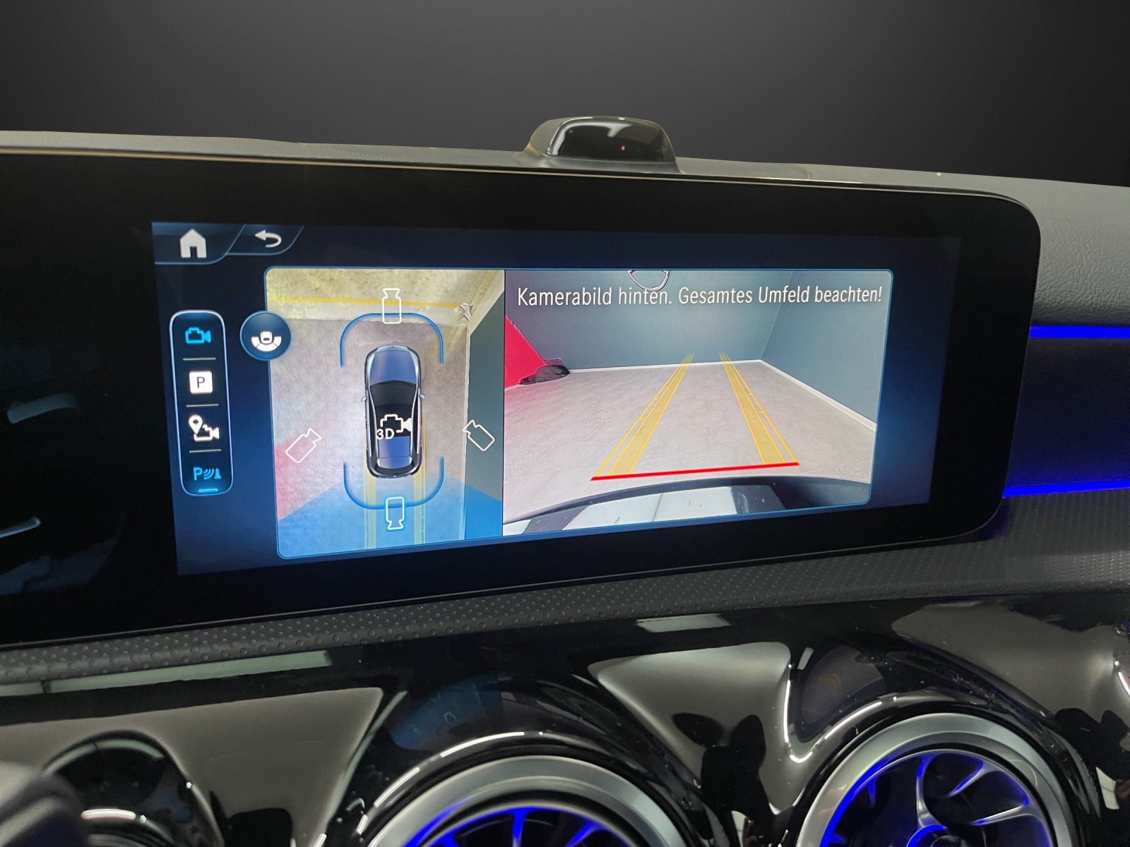 MERCEDES-BENZ A 220 4MATIC Kompaktlimousine - 13