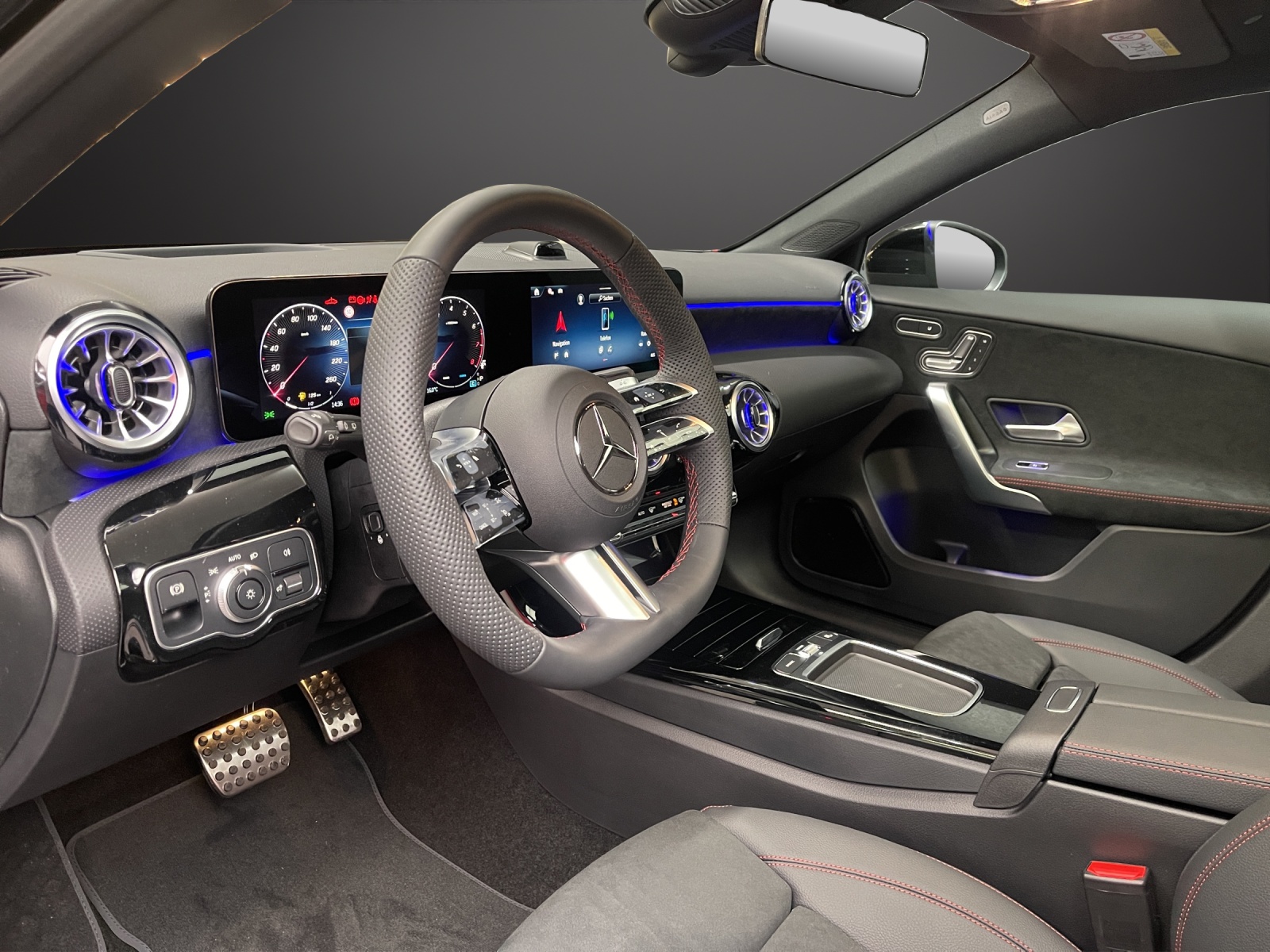 MERCEDES-BENZ A 220 4MATIC Kompaktlimousine - 6