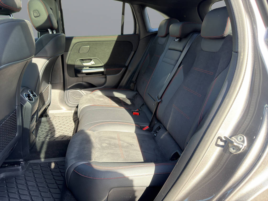 MERCEDES-BENZ EQA 350 Swiss Star AMG Line 4matic - 13