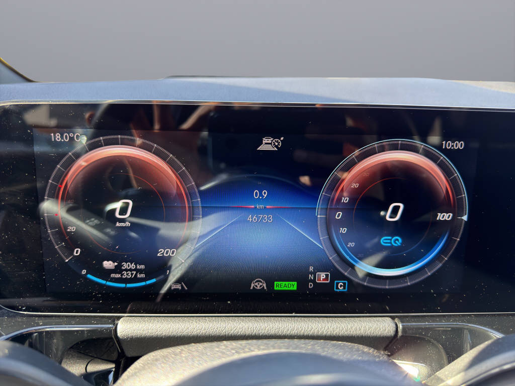 MERCEDES-BENZ EQA 350 Swiss Star AMG Line 4matic - 11