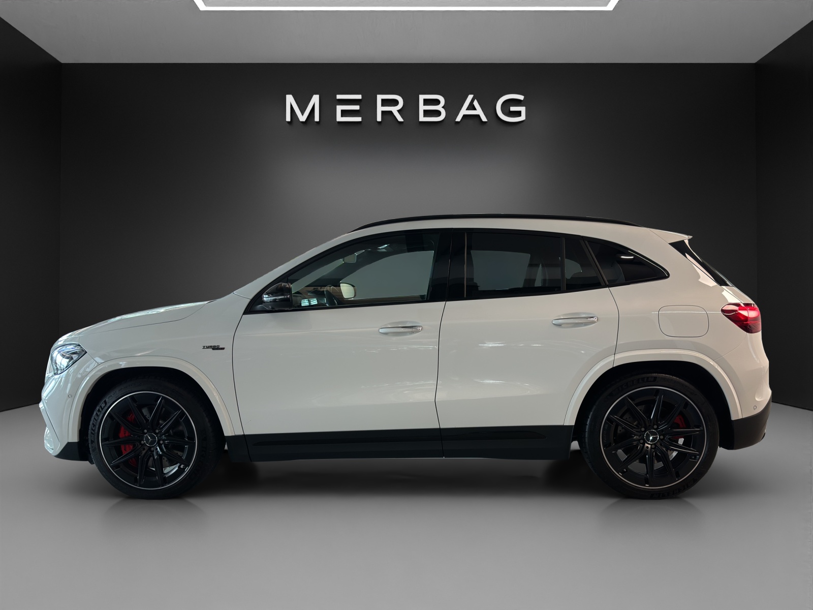 MERCEDES-BENZ GLA AMG 45 S 4M+8G-DCT - 3
