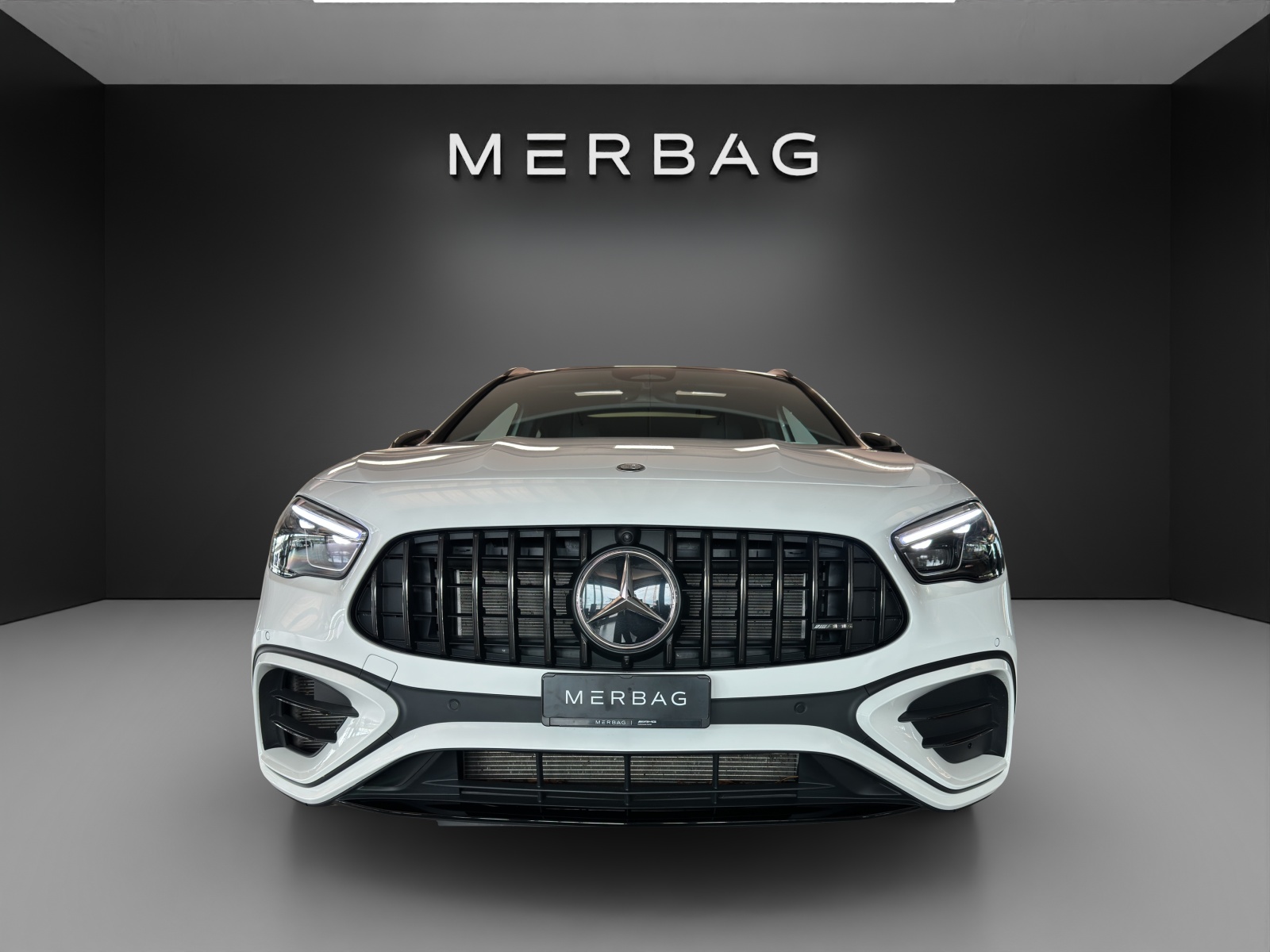 MERCEDES-BENZ GLA AMG 45 S 4M+8G-DCT - 2
