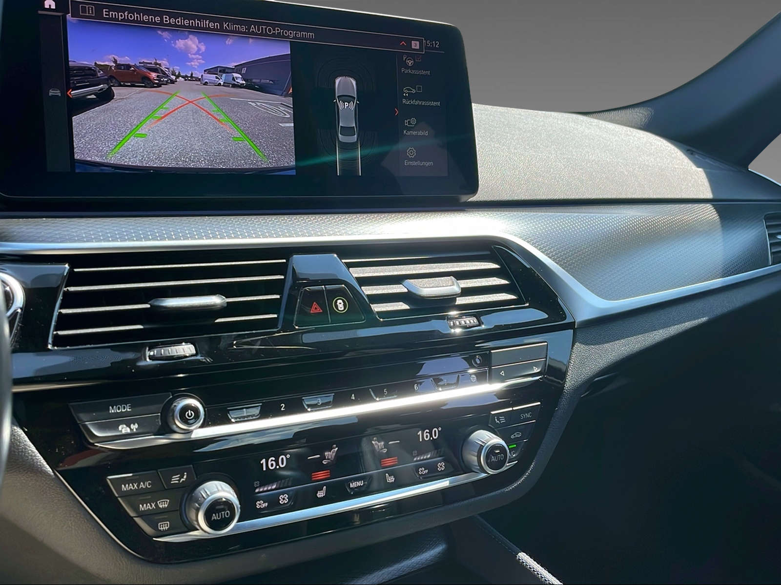BMW 5er Reihe G30 M550i xDrive SAG - 11