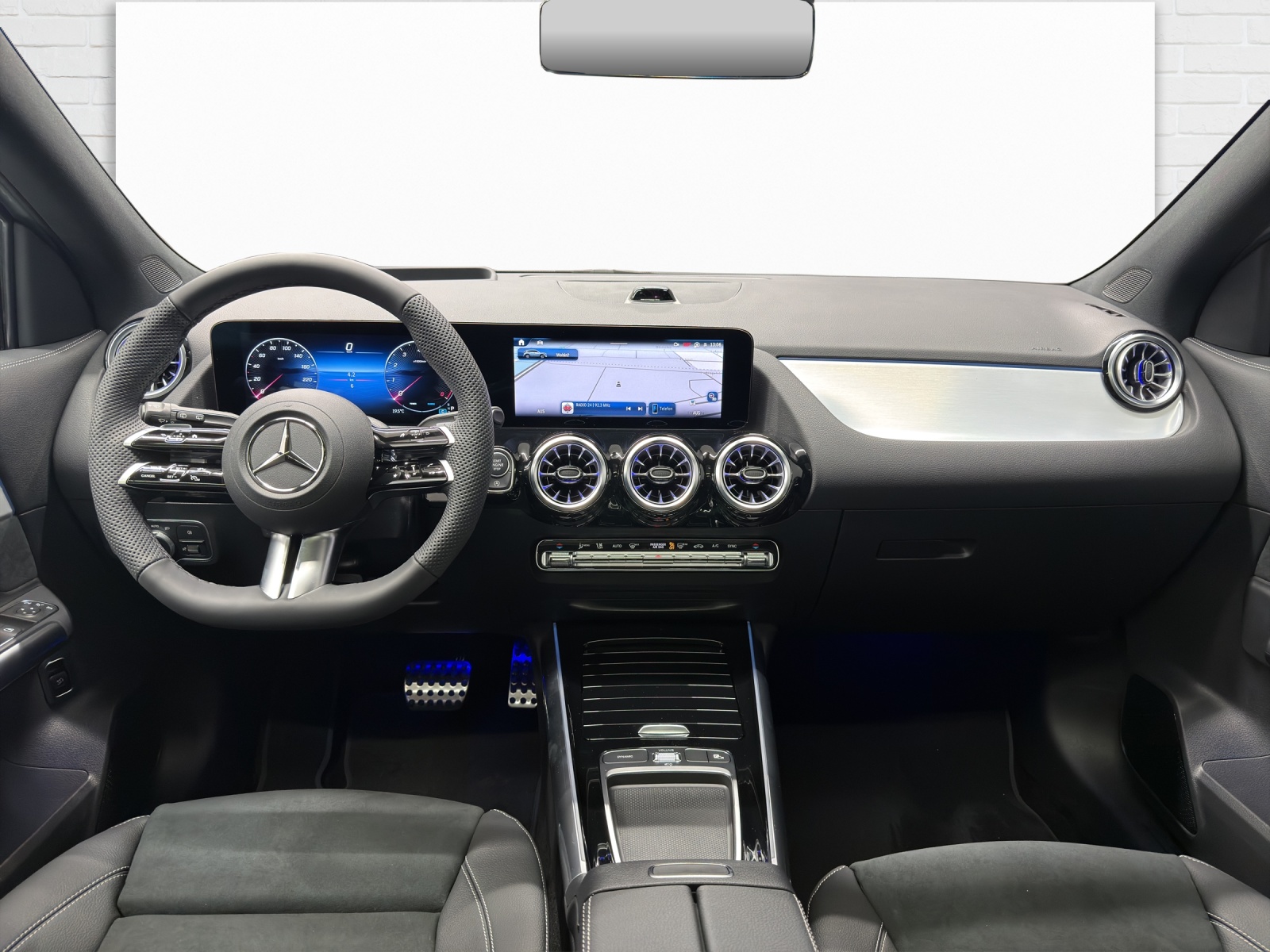 MERCEDES-BENZ GLA 200 AMG Line Night Star - 8