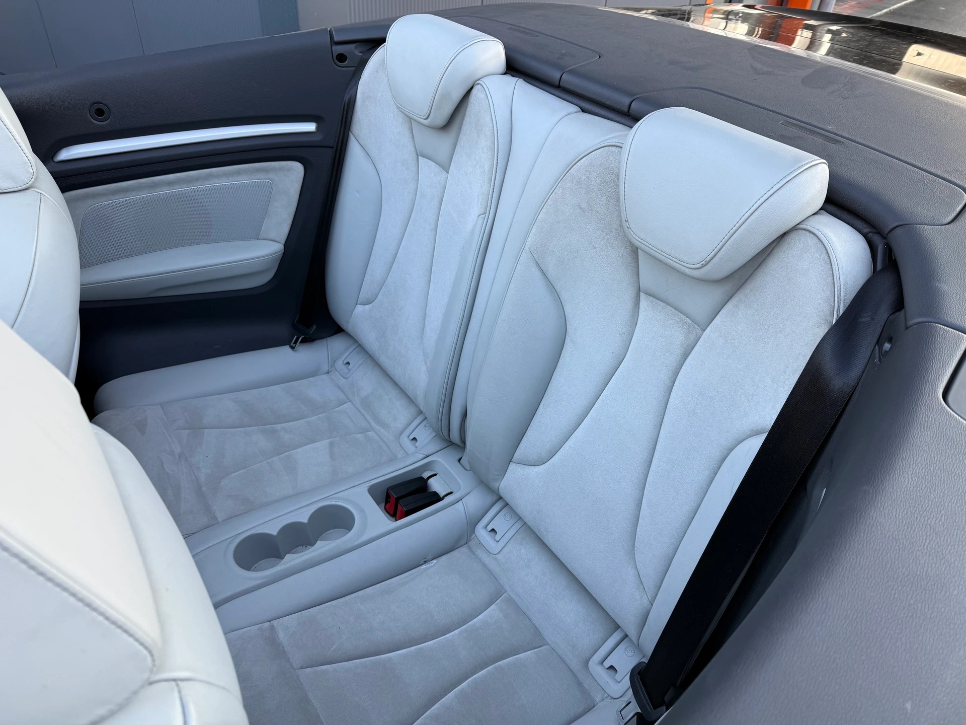 AUDI S3 Cabrio 2.0 TFSI quattro S-tronic - 9