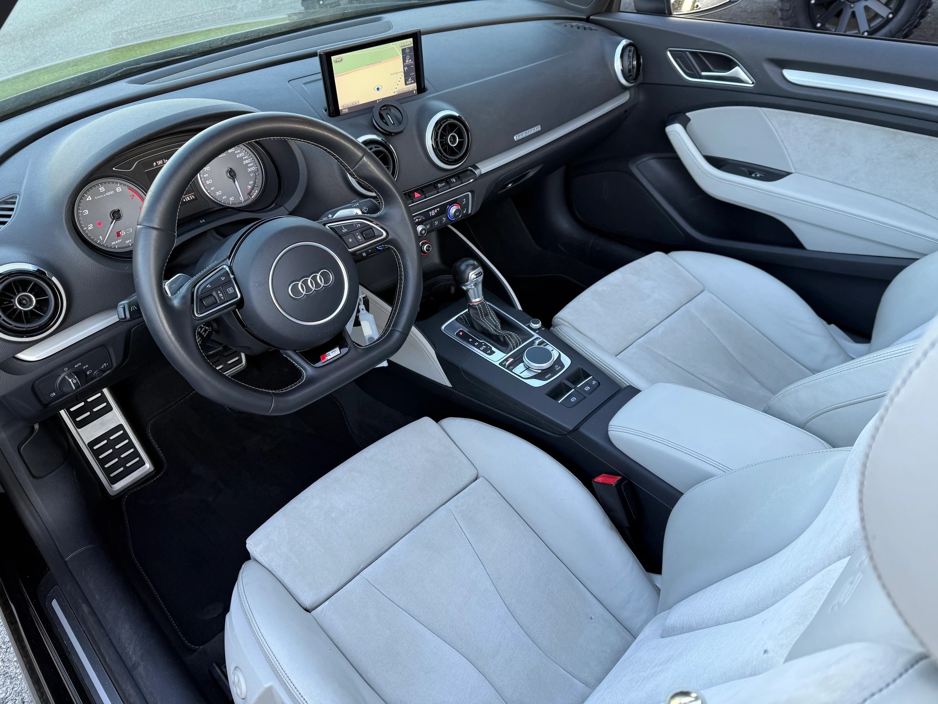 AUDI S3 Cabrio 2.0 TFSI quattro S-tronic - 7