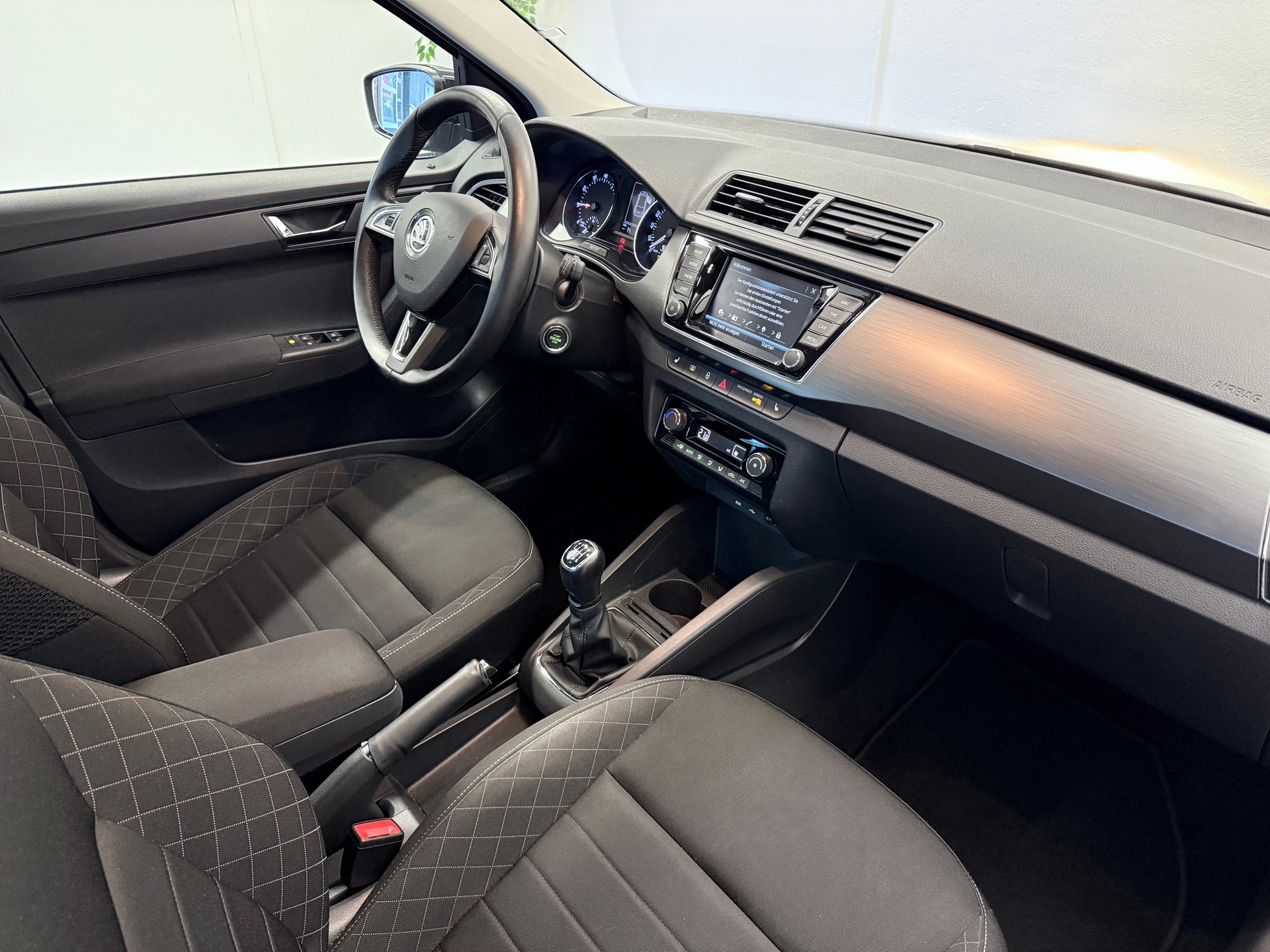 SKODA Fabia 1.0 TSI Monte Carlo - 15