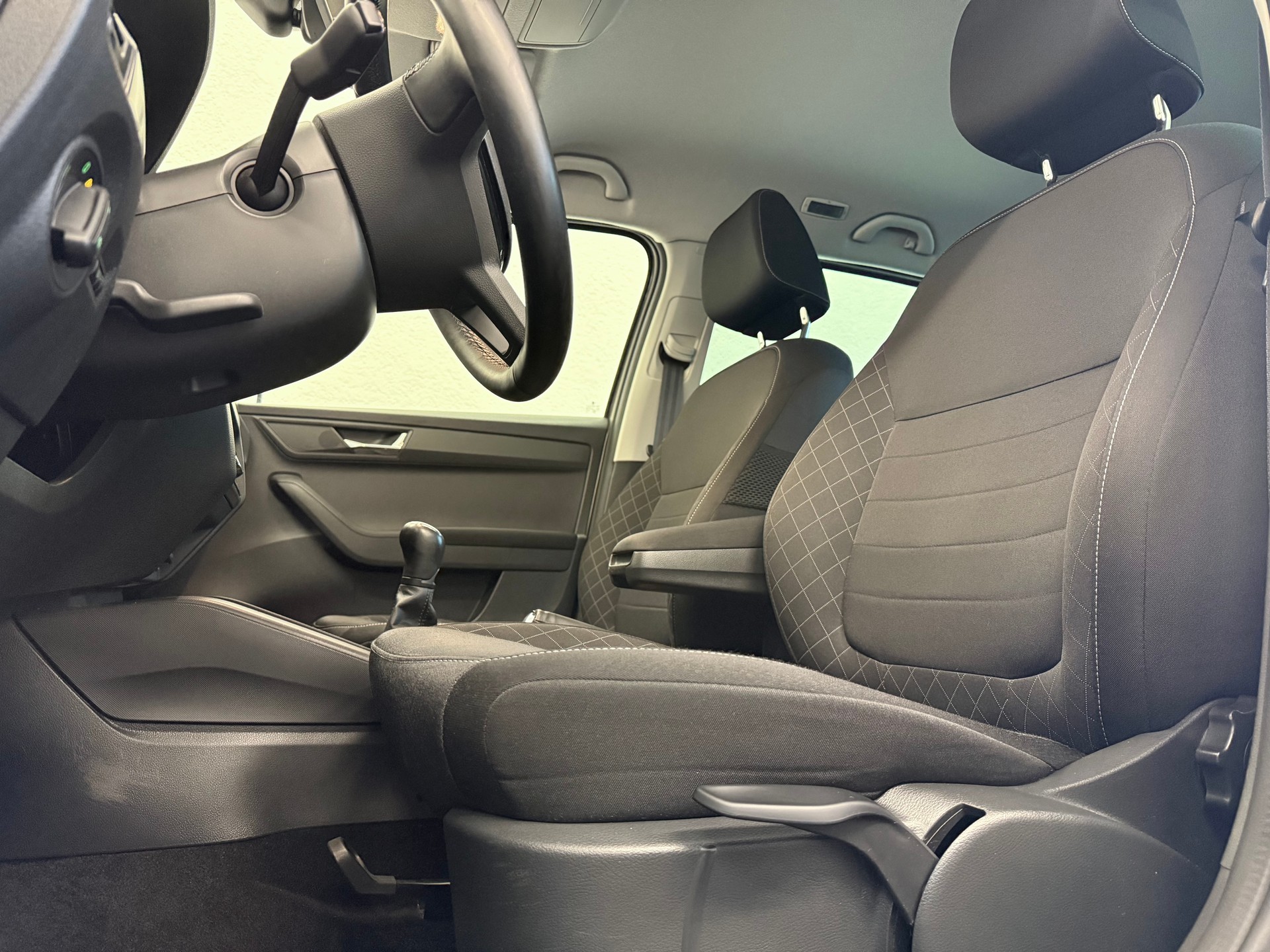 SKODA Fabia 1.0 TSI Monte Carlo - 25