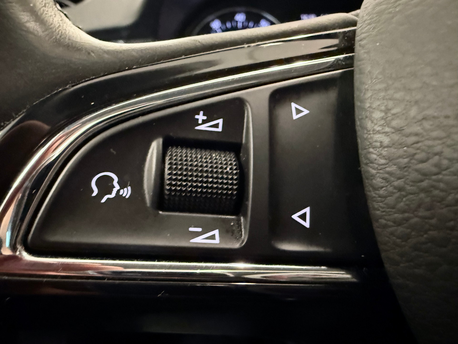 SKODA Fabia 1.0 TSI Monte Carlo - 6