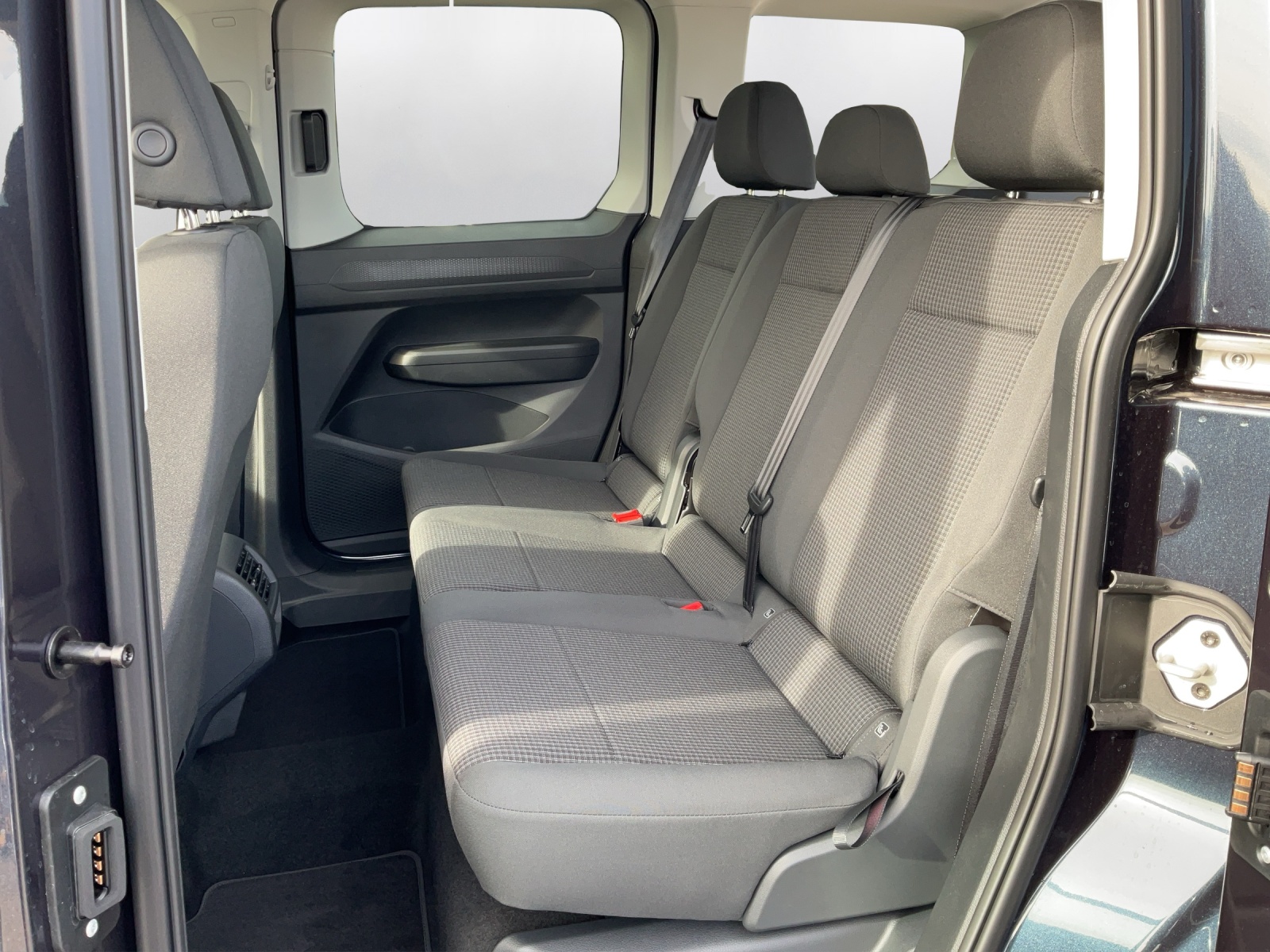 VW Caddy 1.5 TSI DSG - 11