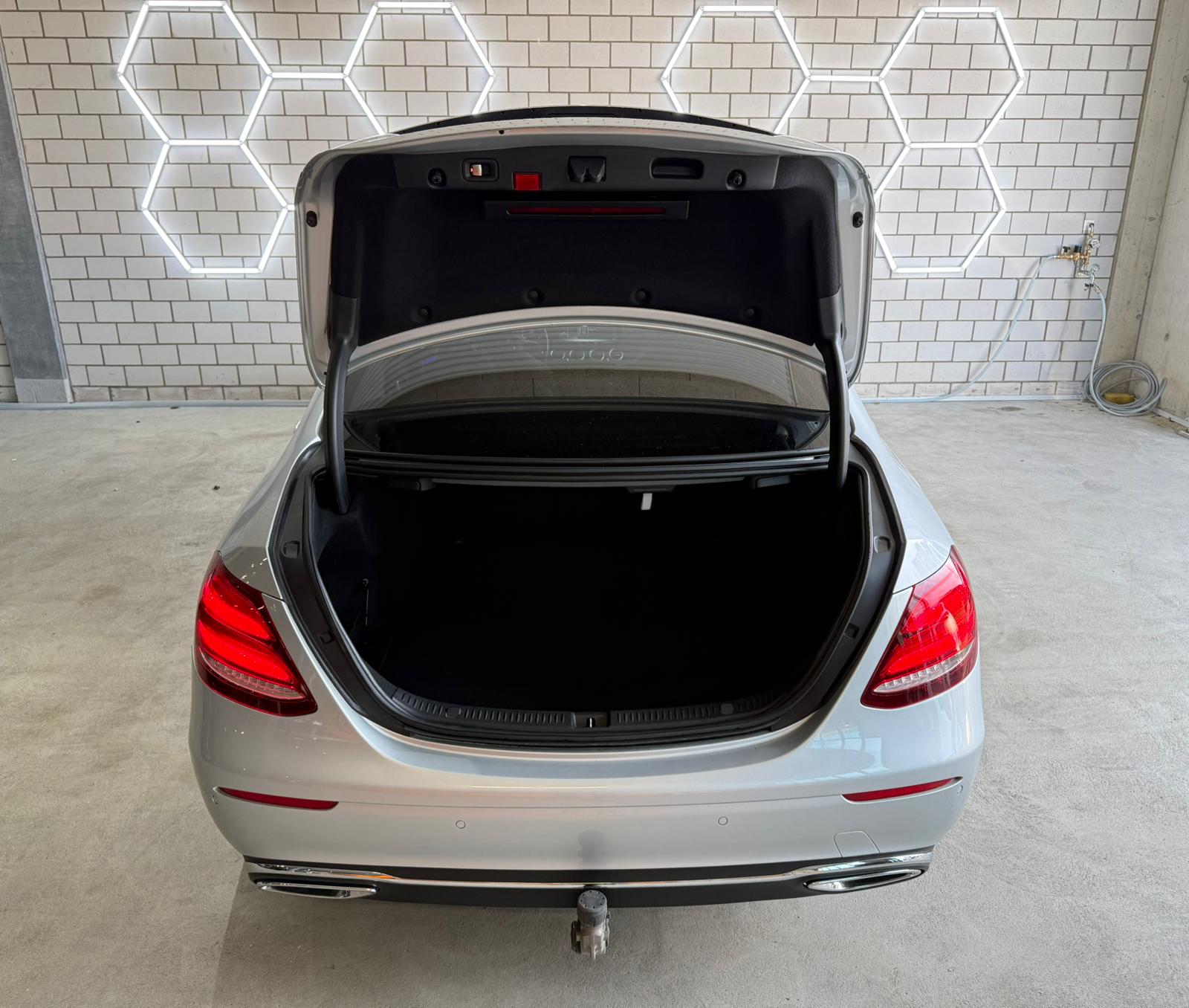 MERCEDES-BENZ E 400 d 4Matic Exclusive 9G-Tronic - 13