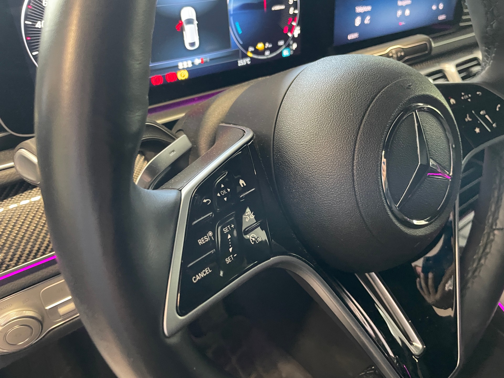 MERCEDES-BENZ GLE Coupé 400 e 4Matic+ 9G-Tronic AMG Line - 16