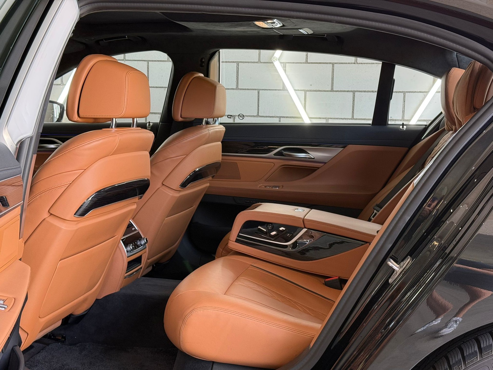 BMW 745Le xDrive Steptronic - 14