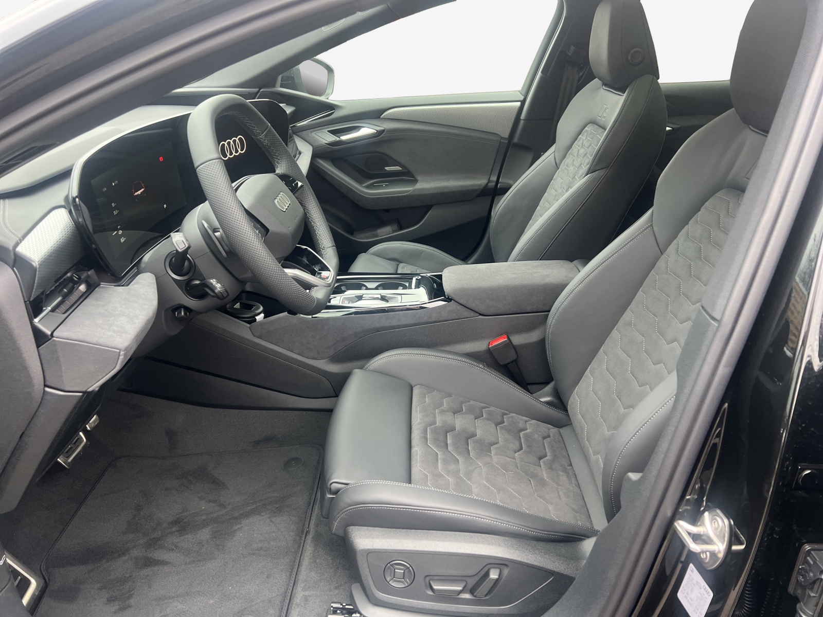 AUDI S6 Avant e-tron quattro - 8