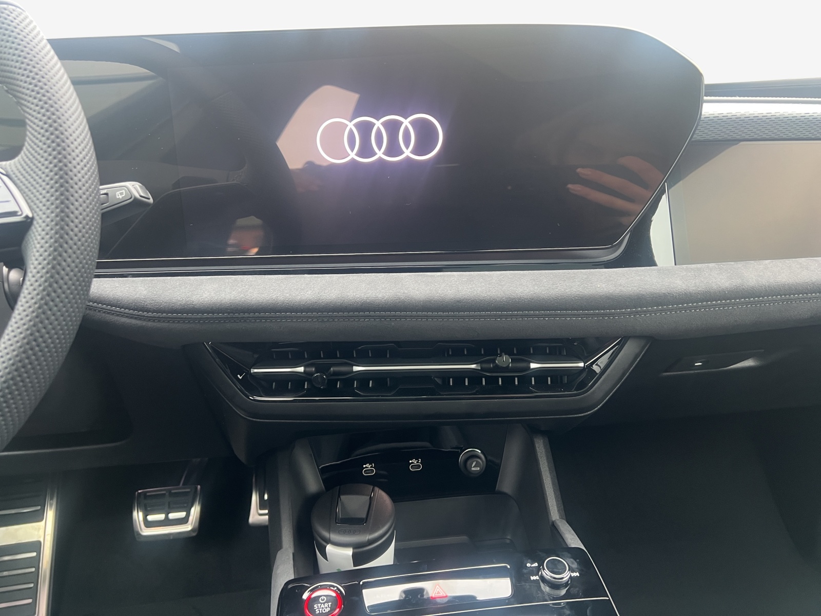 AUDI S6 Avant e-tron quattro - 11