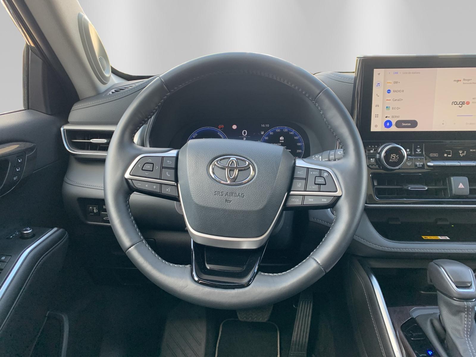 TOYOTA Highlander 2.5 HSD Premium - 9