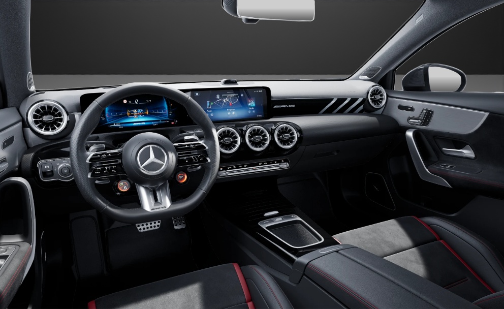 MERCEDES-BENZ A AMG 35 4Matic 8G-DCT - 8