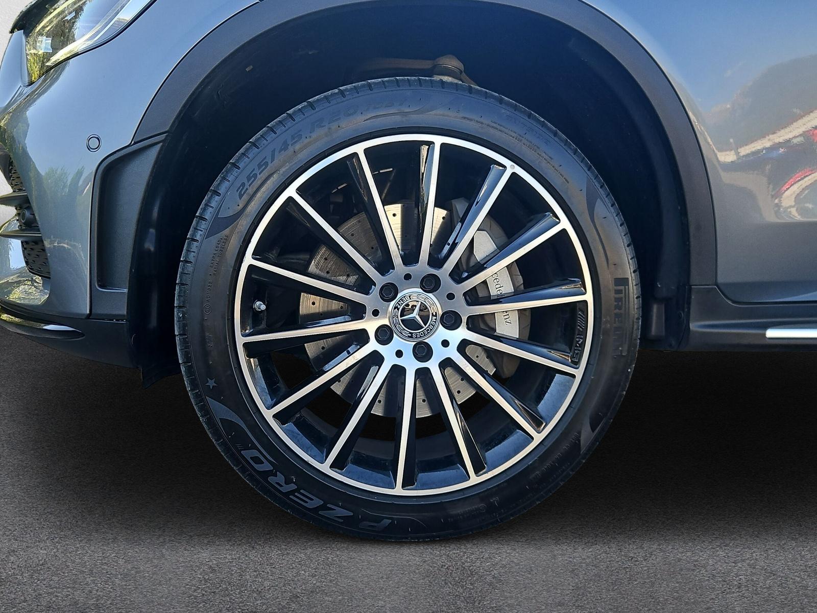 MERCEDES-BENZ GLC 300e Coupé AMG Line 4matic - 9