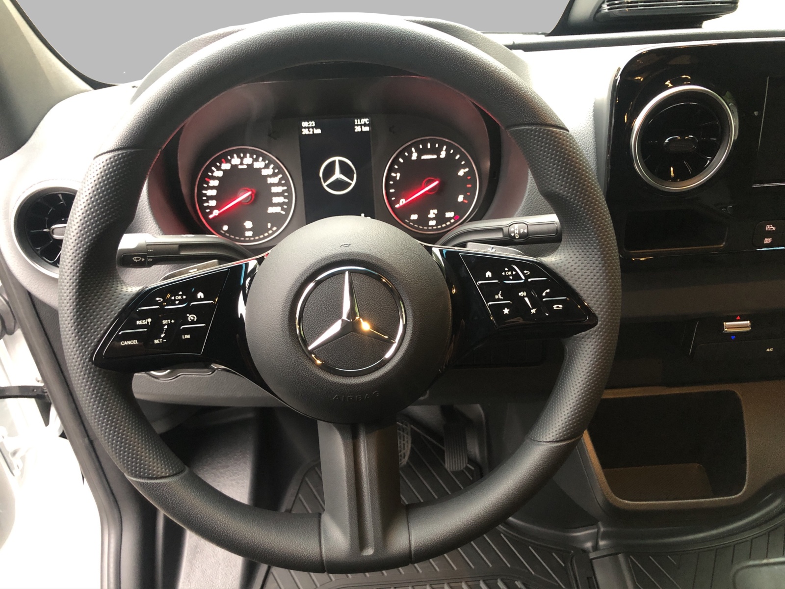 MERCEDES-BENZ Sprinter 319 CDI KA Pro S 9G-TRONIC - 13