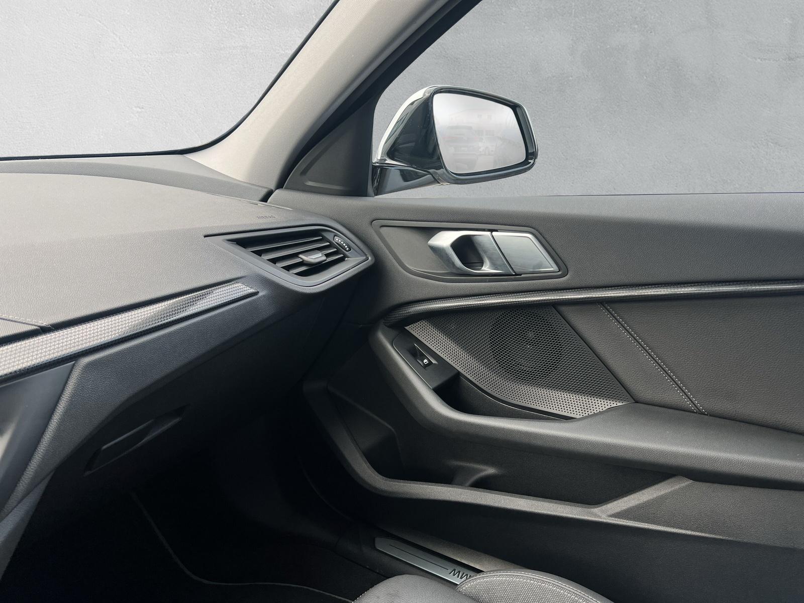 BMW 118i Steptronic F40 (CH) 📍 - 19