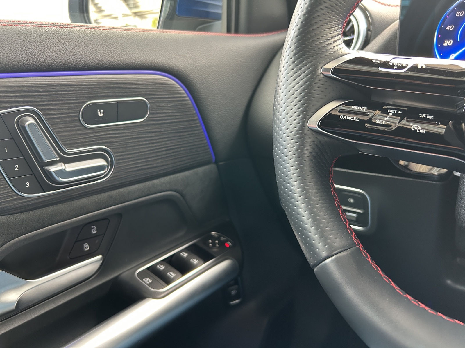 MERCEDES-BENZ EQA 250+ 70,5kWh - 13