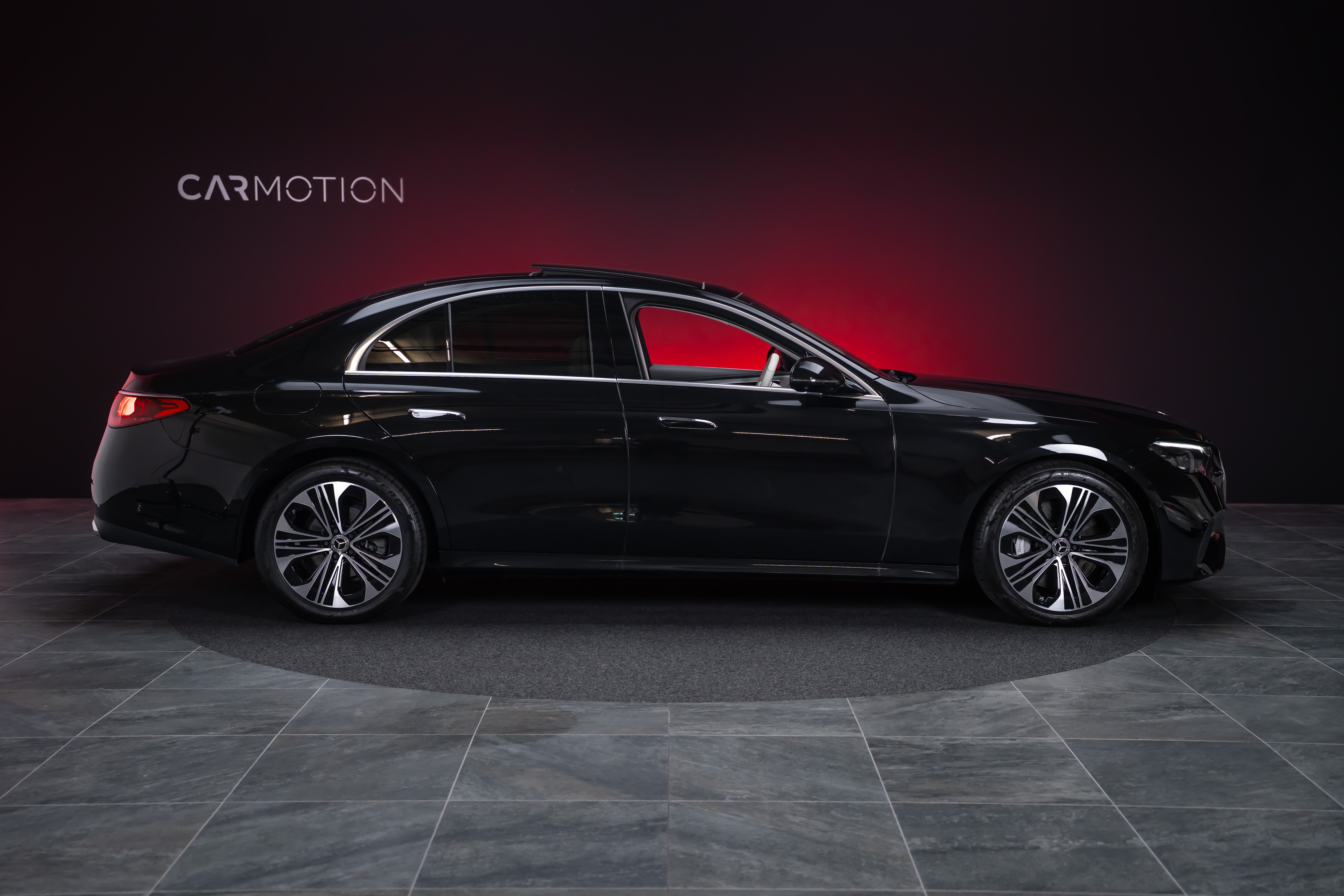E 220 d Avantgarde Limousine / Panorama-Glasdach / Hyperscreen / 360°Kamera