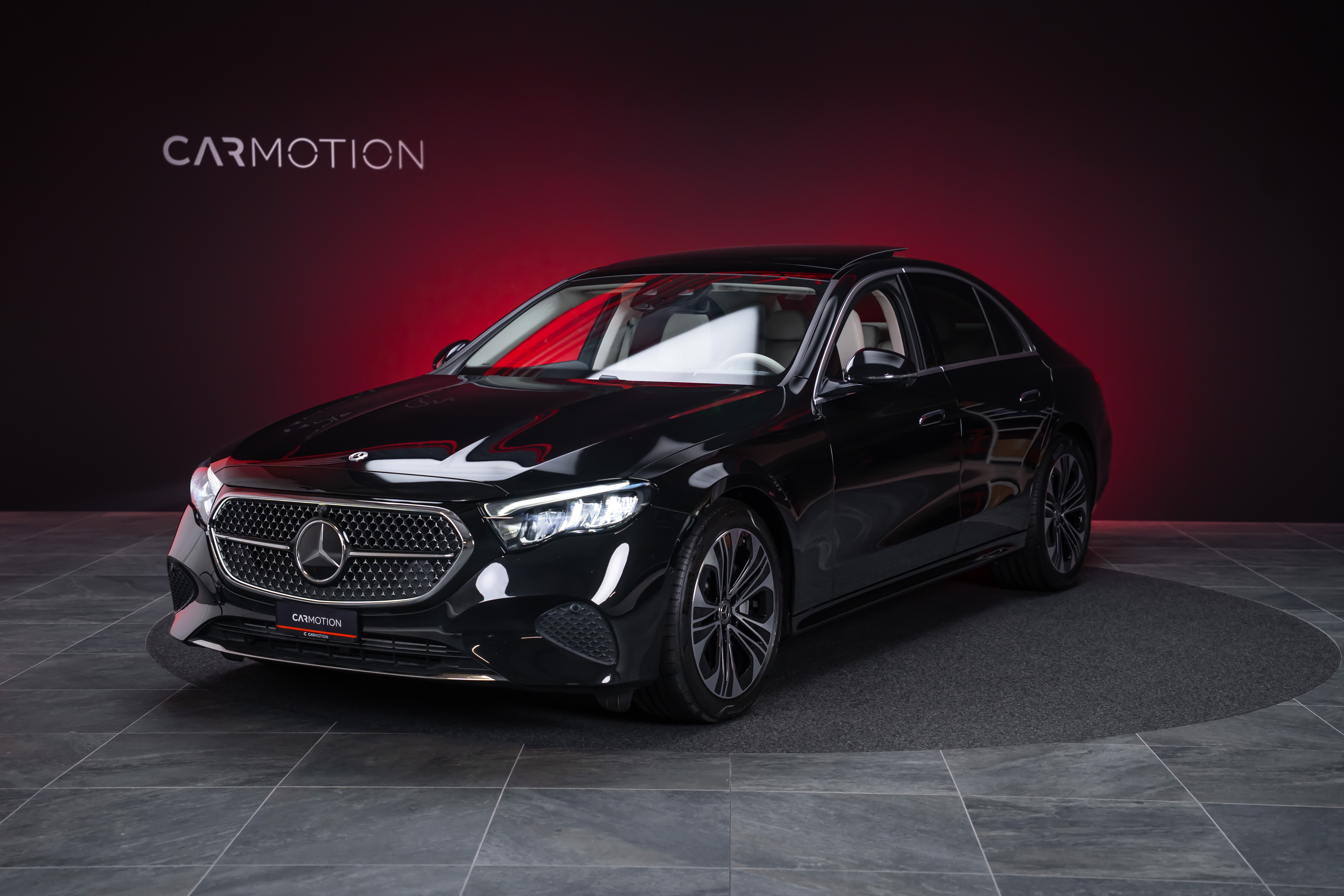 E 220 d Avantgarde Limousine / Panorama-Glasdach / Hyperscreen / 360°Kamera