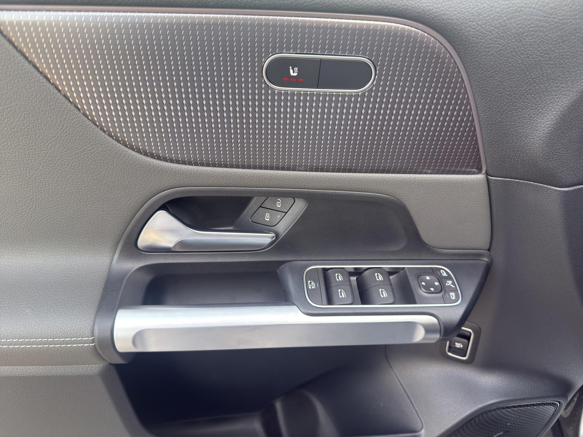 MERCEDES-BENZ EQB 300 Electric Art Line 4matic - 10