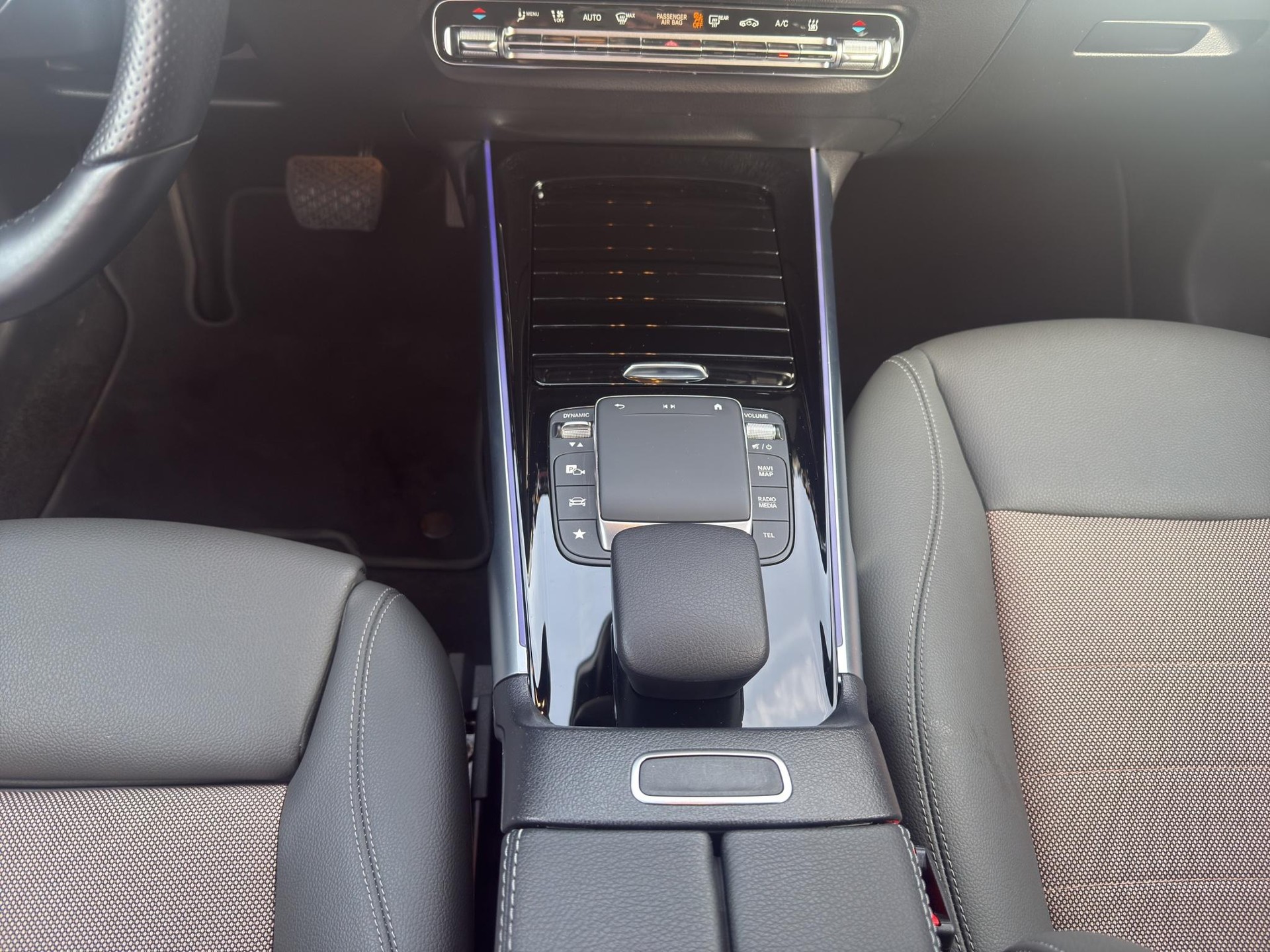 MERCEDES-BENZ EQB 300 Electric Art Line 4matic - 14