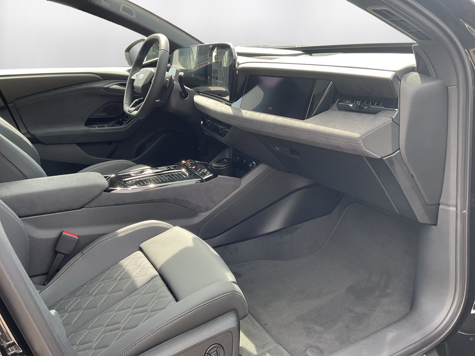 AUDI S6 Avant e-tron quattro - 14