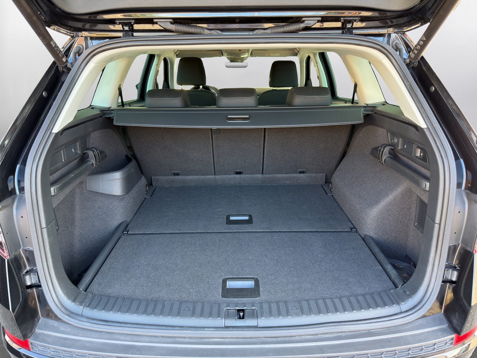 SKODA Kodiaq 2.0 TDI CR Ambition 4x4 DSG - 13