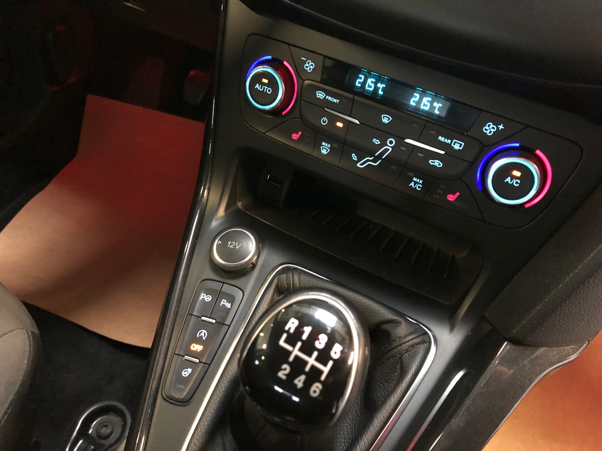 FORD Focus 1.5 TDCi ECOnetic Business - 30