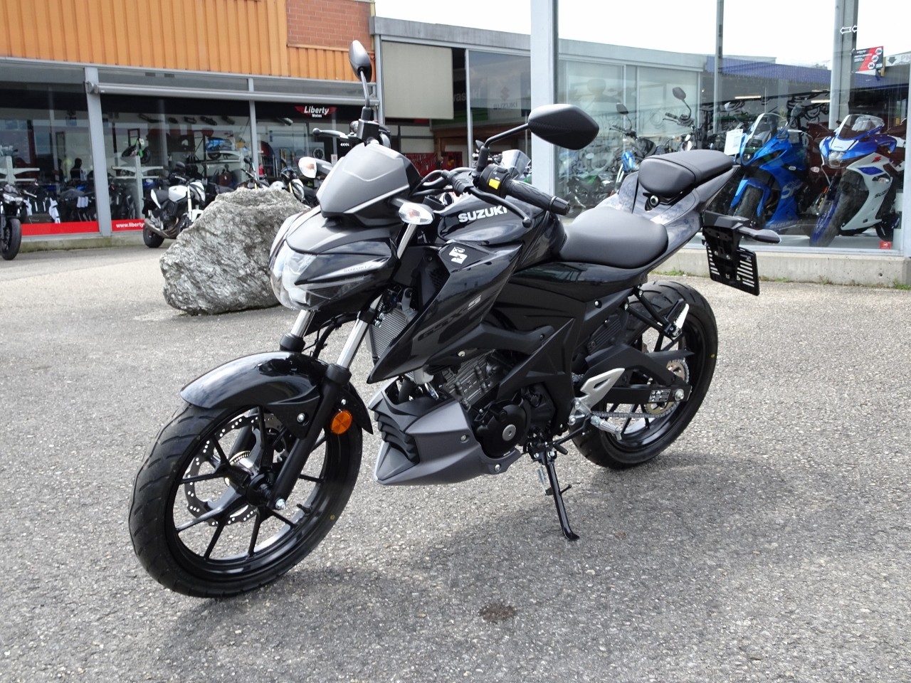 SUZUKI GSX-S 125 - 4