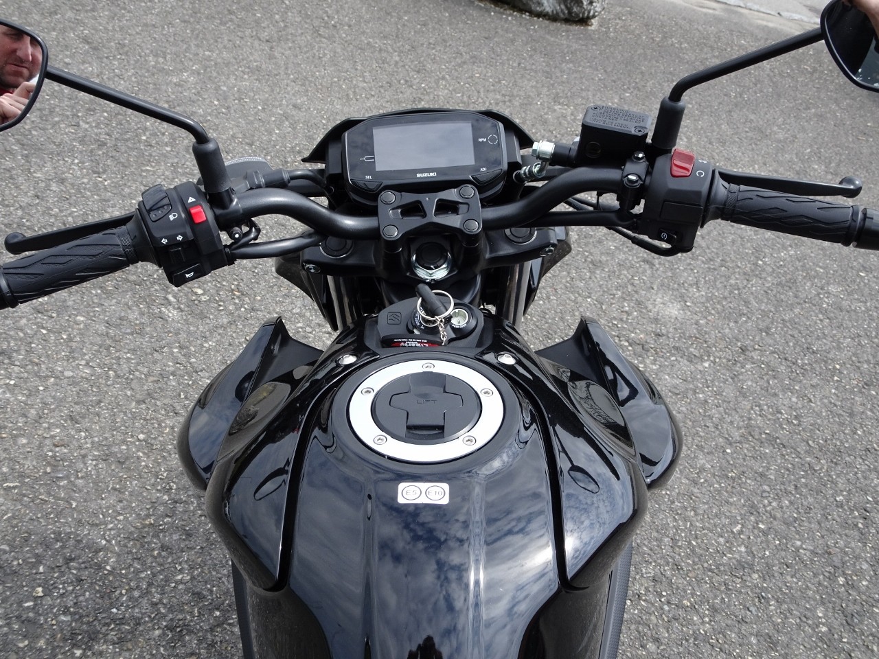 SUZUKI GSX-S 125 - 6