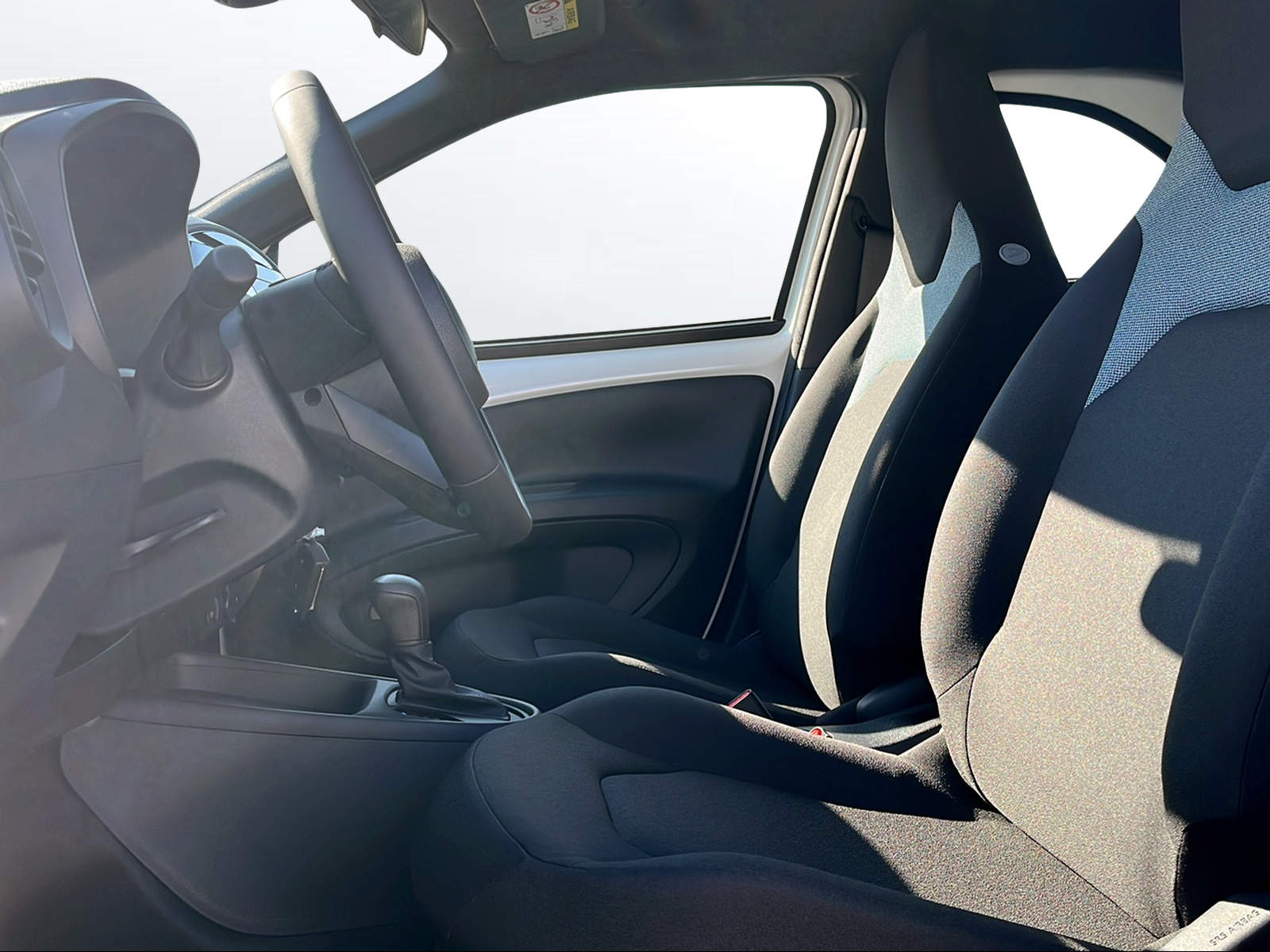 TOYOTA Aygo X 1.5 Comfort e-CVT - 7