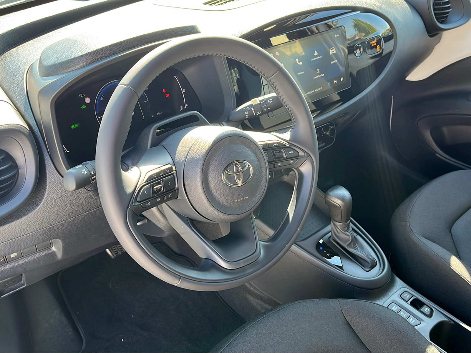 TOYOTA Aygo X 1.5 Comfort e-CVT - 6
