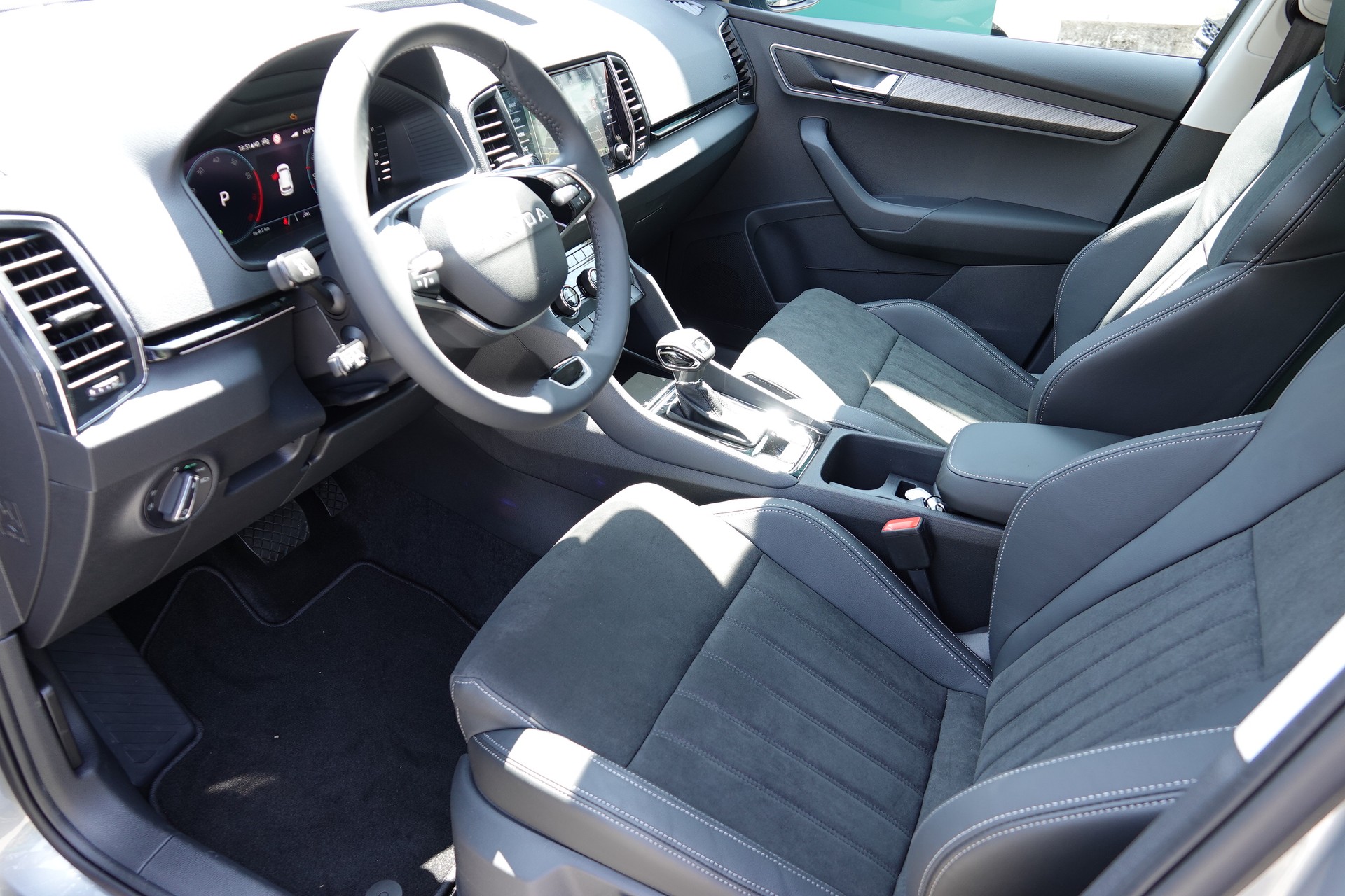 SKODA Karoq 1.5 TSI Dynamic DSG - 10