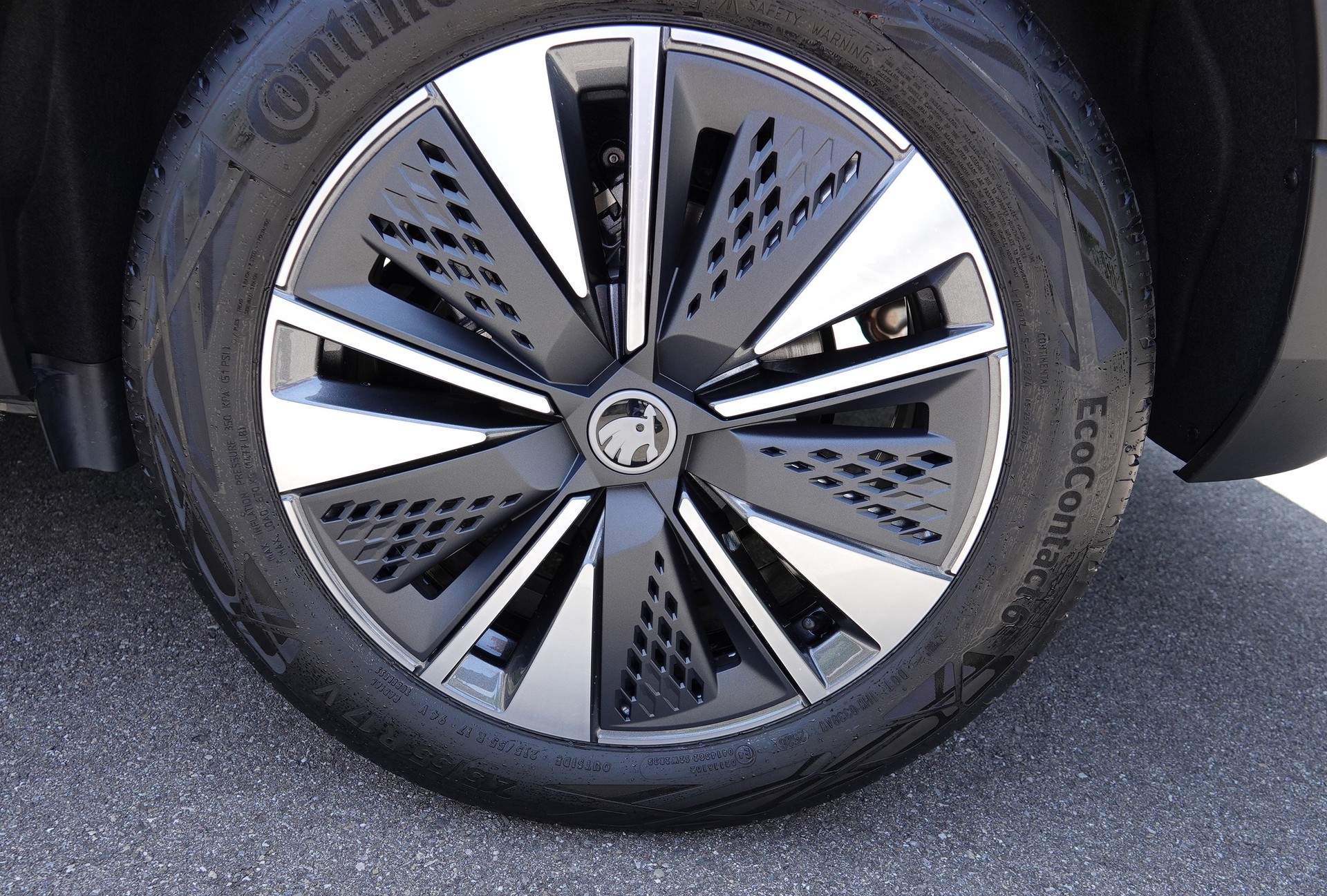 SKODA Karoq 1.5 TSI Dynamic DSG - 18